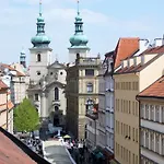 Michalska Old Town Apartment